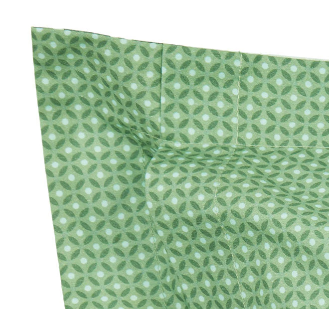 Winter Blooms 45x45cm Filled Cushion - Image 5